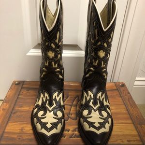 Hecho En Espana limited edition cowboy boots